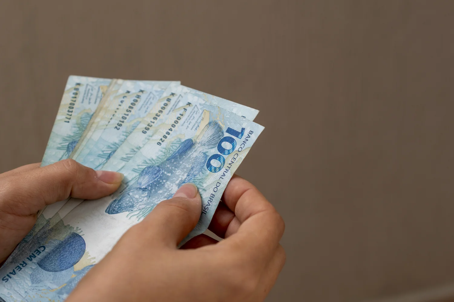 Novo salário mínimo de 2026 será de R$ 1.621: veja o que muda no INSS