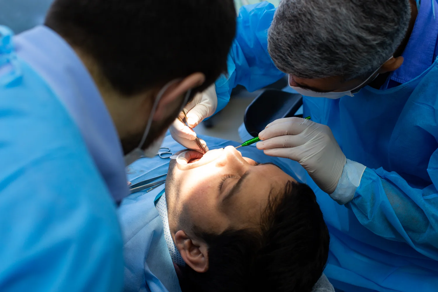 TRF3 concede aposentadoria especial para dentista por exposição a agentes biológicos
