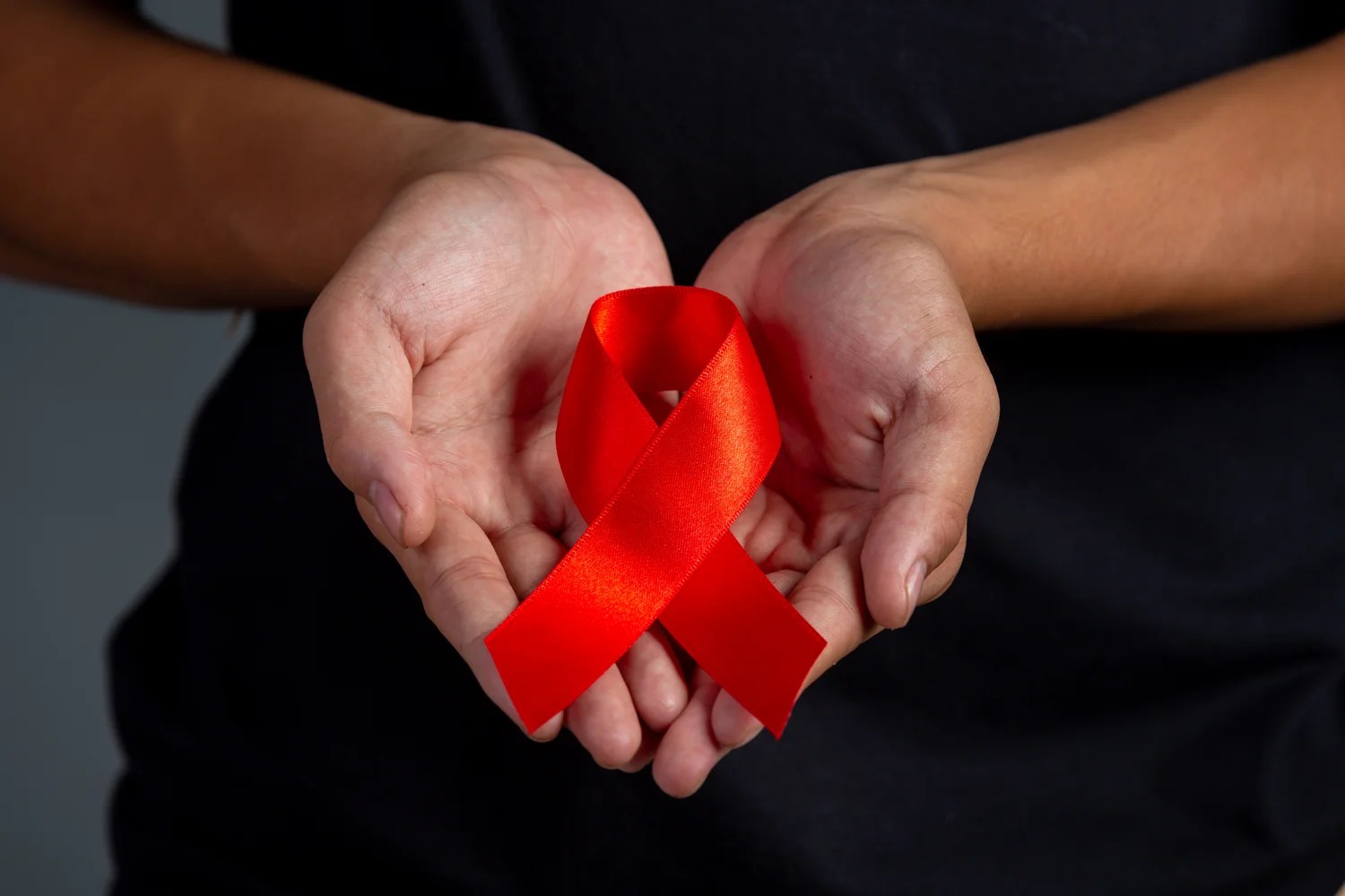 TRF3 garante BPC a homem com HIV e reforça análise da incapacidade em sentido amplo