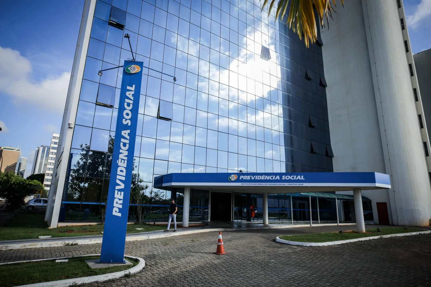 Após repercussão negativa de postagem, INSS publica esclarecimento no qual diz reconhecer o papel da advocacia previdenciária
